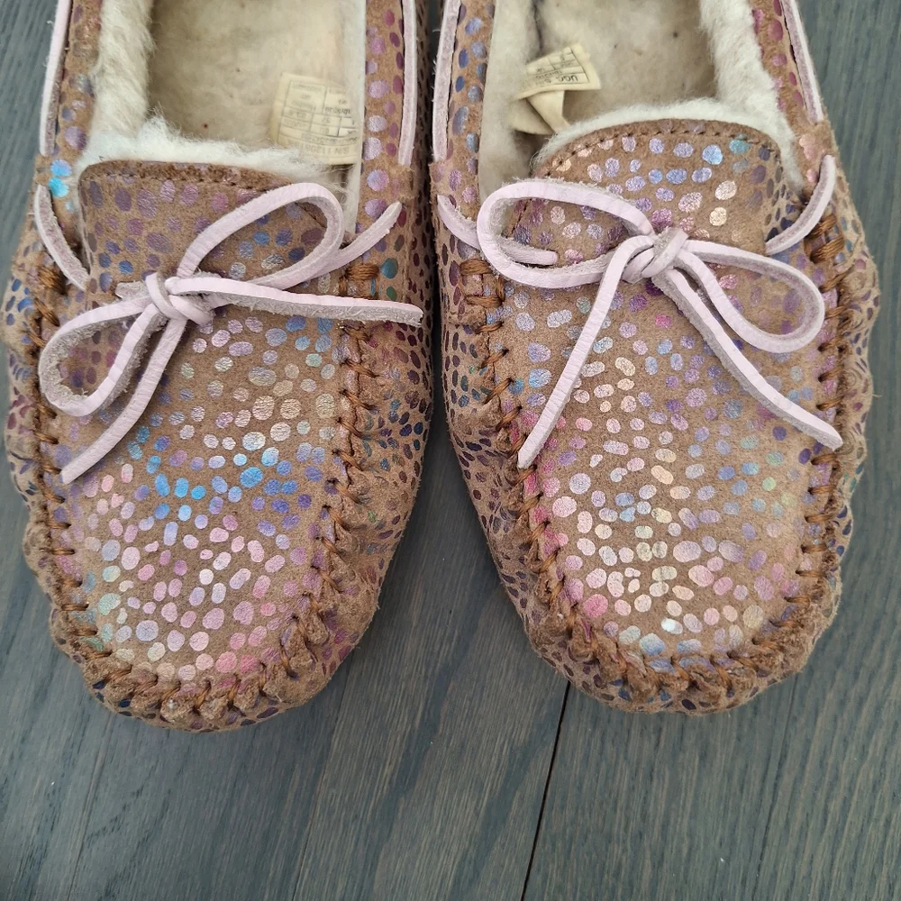 UGG Dakota Spots Slipper Kids size 5
